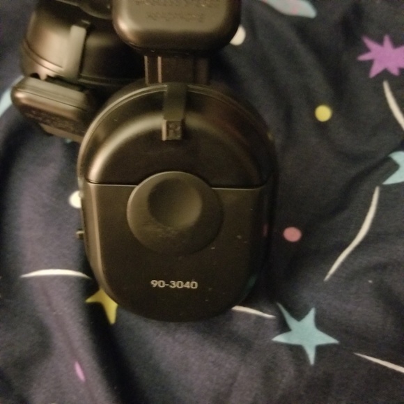 Like new wireless headphones - Picture 3 of 5